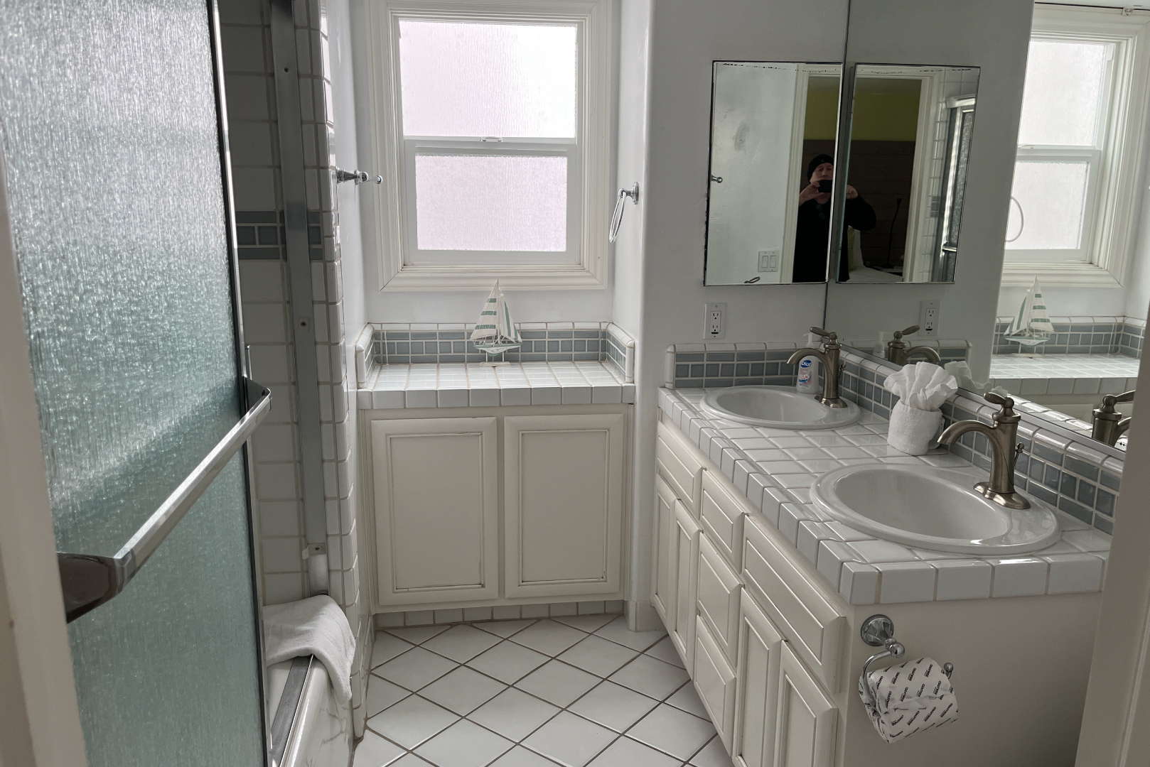 A view of the guest bathroom attached to the guest bedroom
