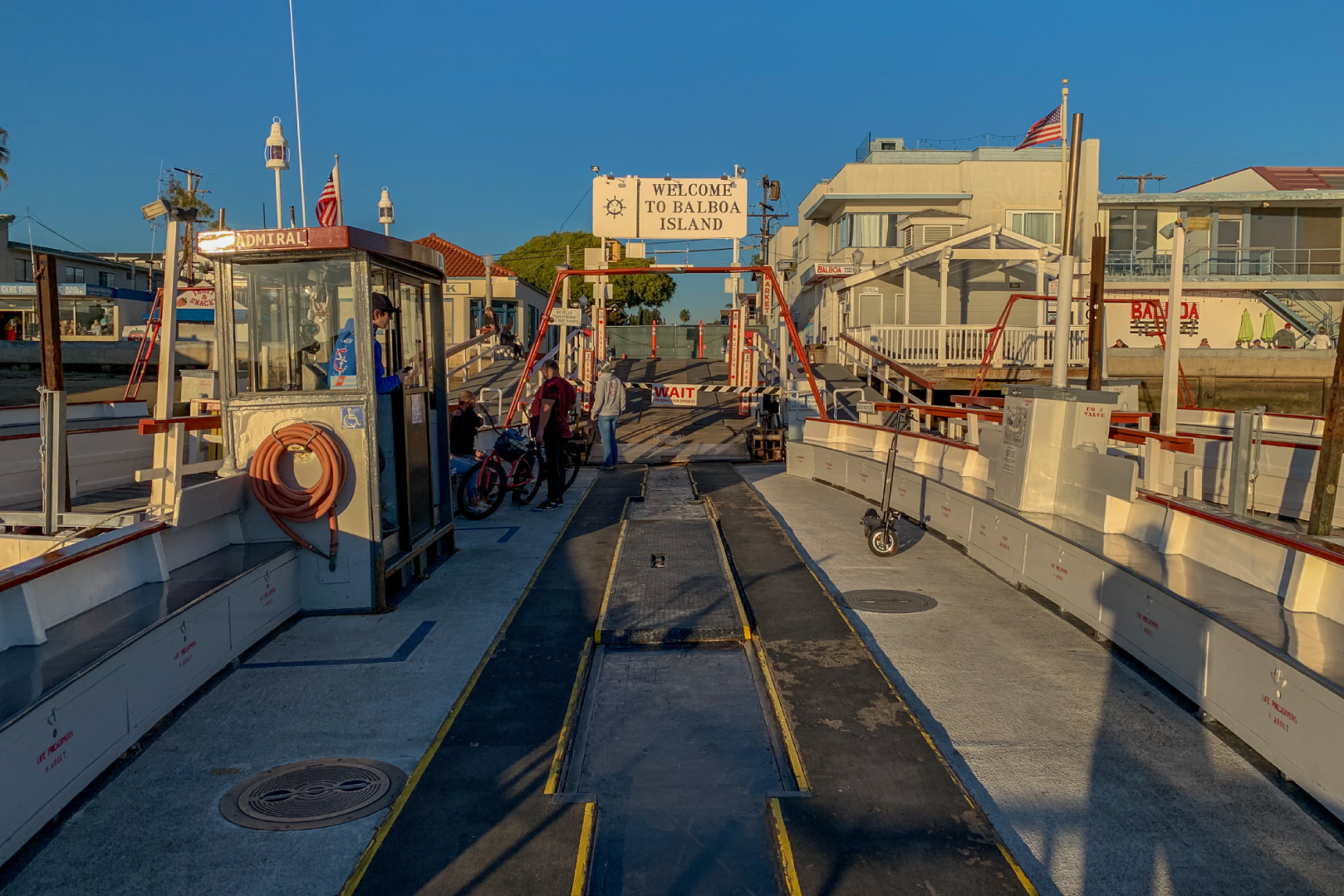A view of the Balboa ferry arriving at Balboa Island