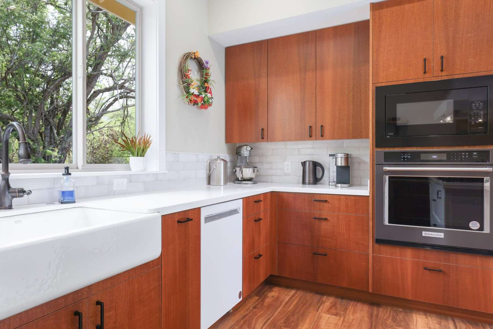 Another view of the kitchen