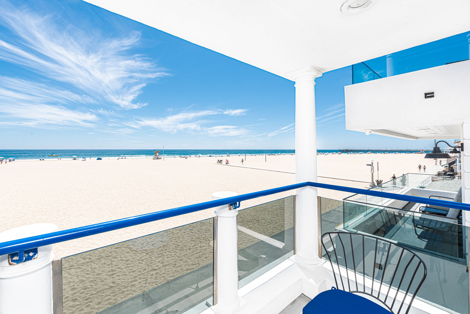 The small lanai attched to the primary bedroom