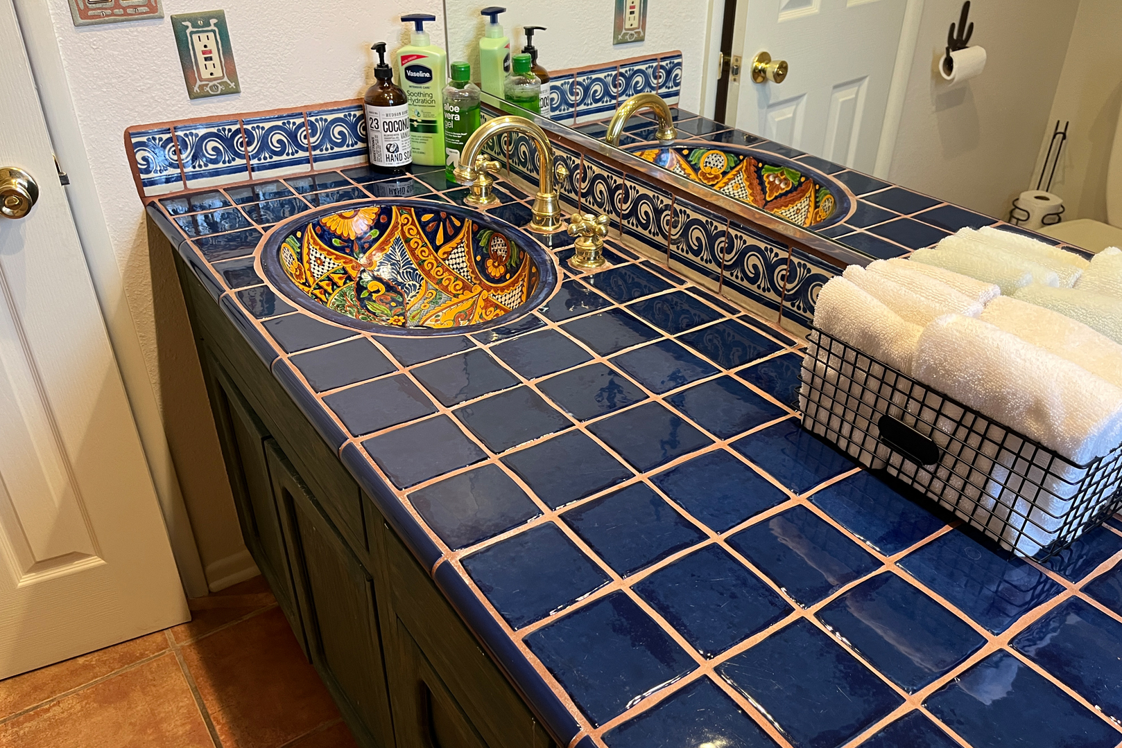 A view of the bathroom adjacent to the den