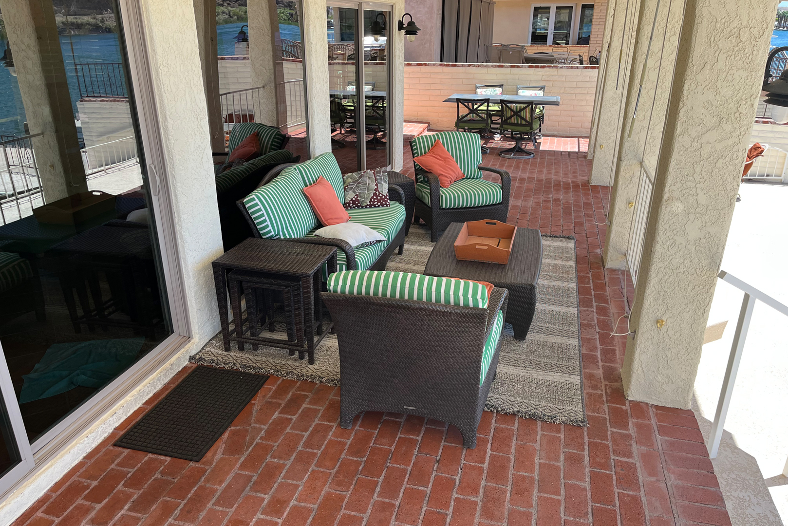 Another overview of the river lanai